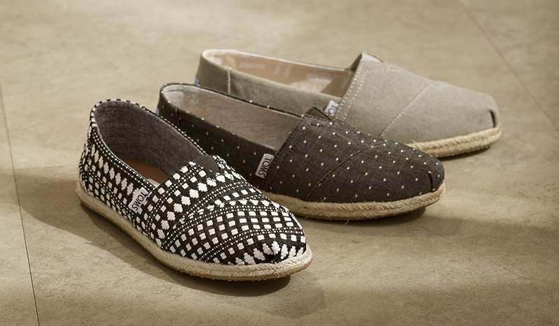 TOMS SHOES