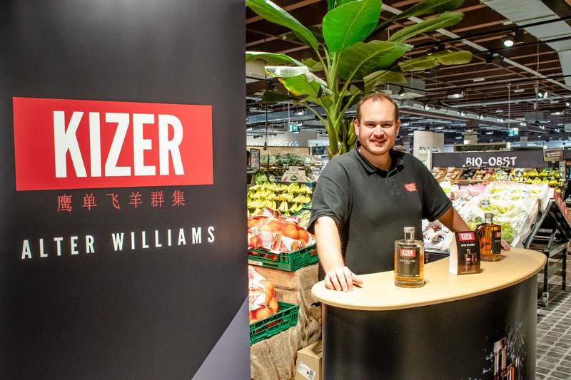 Probierstand Kizer Williams, sehr fruchtiger Williams mit 40 % Alk. vol.