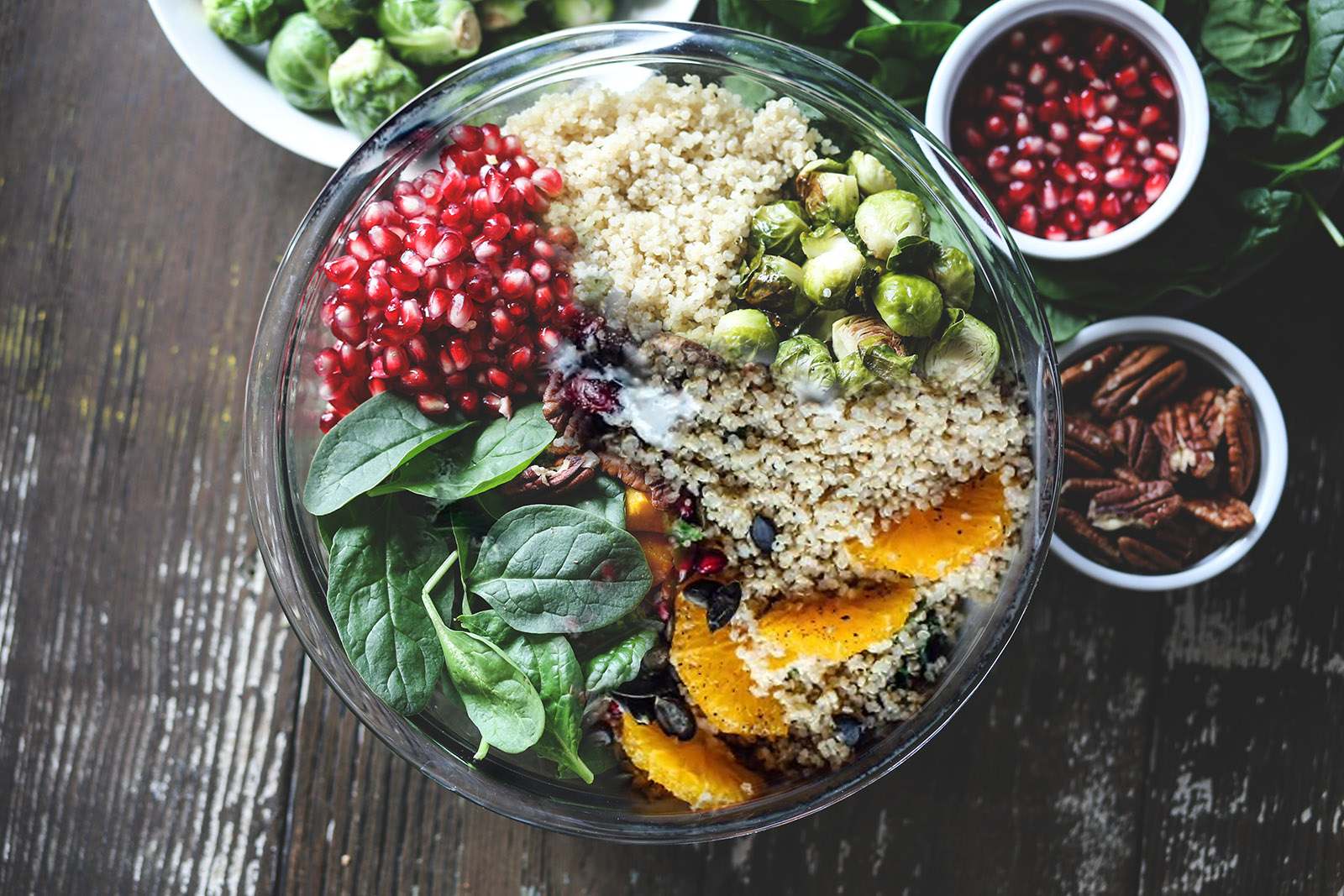 Quinoa Bowl mit Rosenkohl